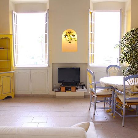 Very Charming Studio Apartment On Port In Cannes A Short Walk To Palais With Aircon And Internet 411 Extérieur photo