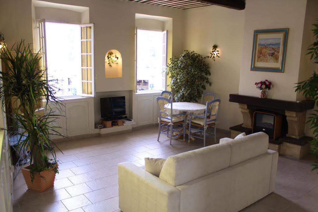 Very Charming Studio Apartment On Port In Cannes A Short Walk To Palais With Aircon And Internet 411 Extérieur photo