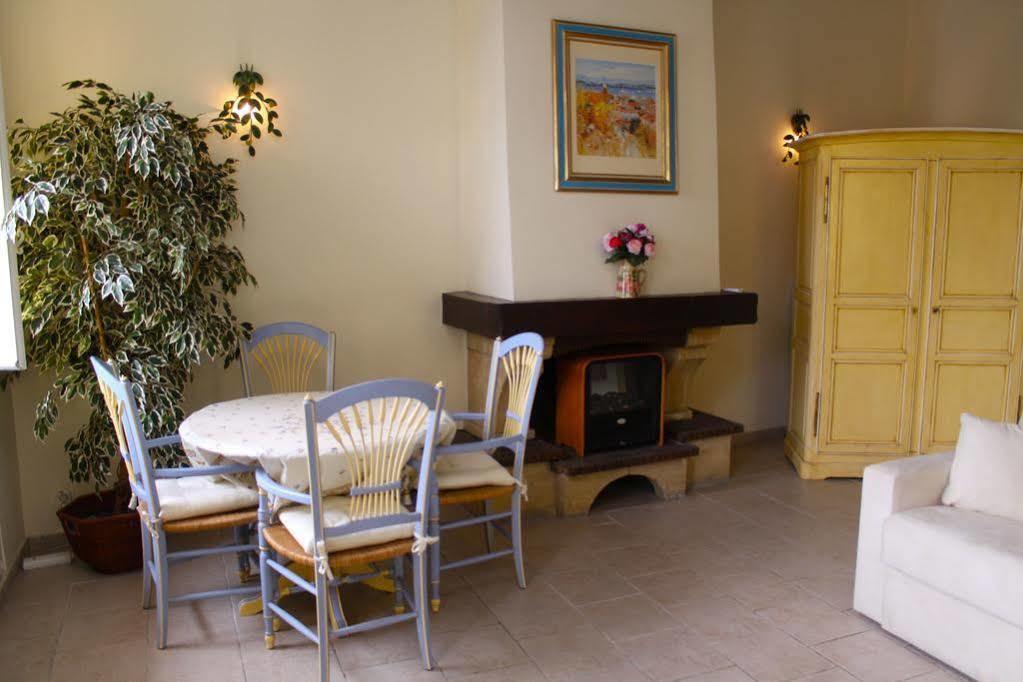Very Charming Studio Apartment On Port In Cannes A Short Walk To Palais With Aircon And Internet 411 Extérieur photo