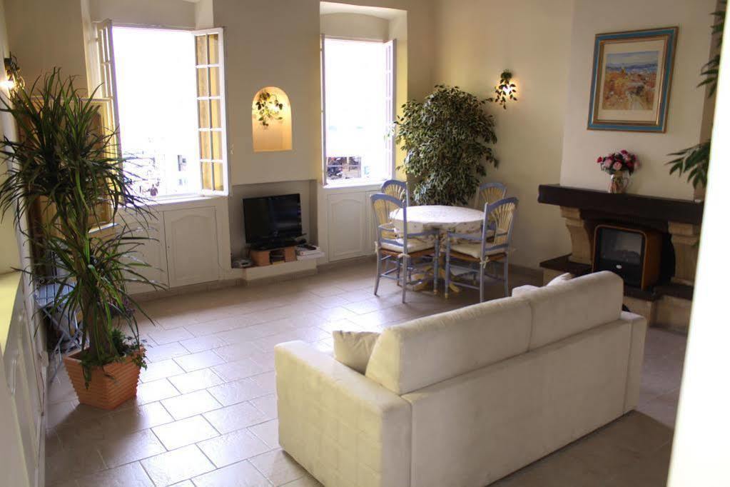 Very Charming Studio Apartment On Port In Cannes A Short Walk To Palais With Aircon And Internet 411 Extérieur photo