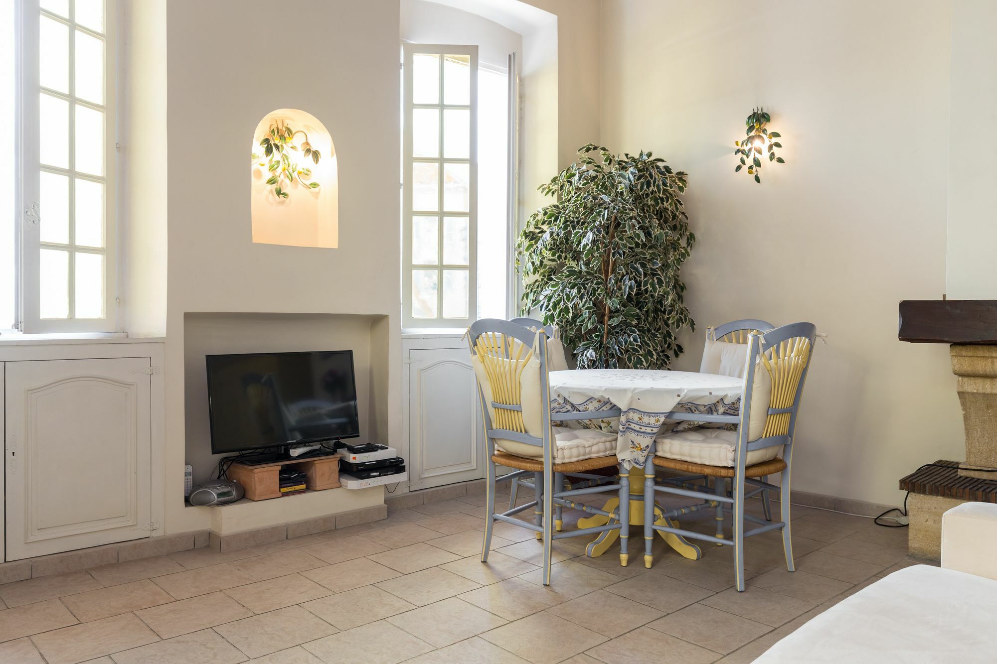Very Charming Studio Apartment On Port In Cannes A Short Walk To Palais With Aircon And Internet 411 Extérieur photo